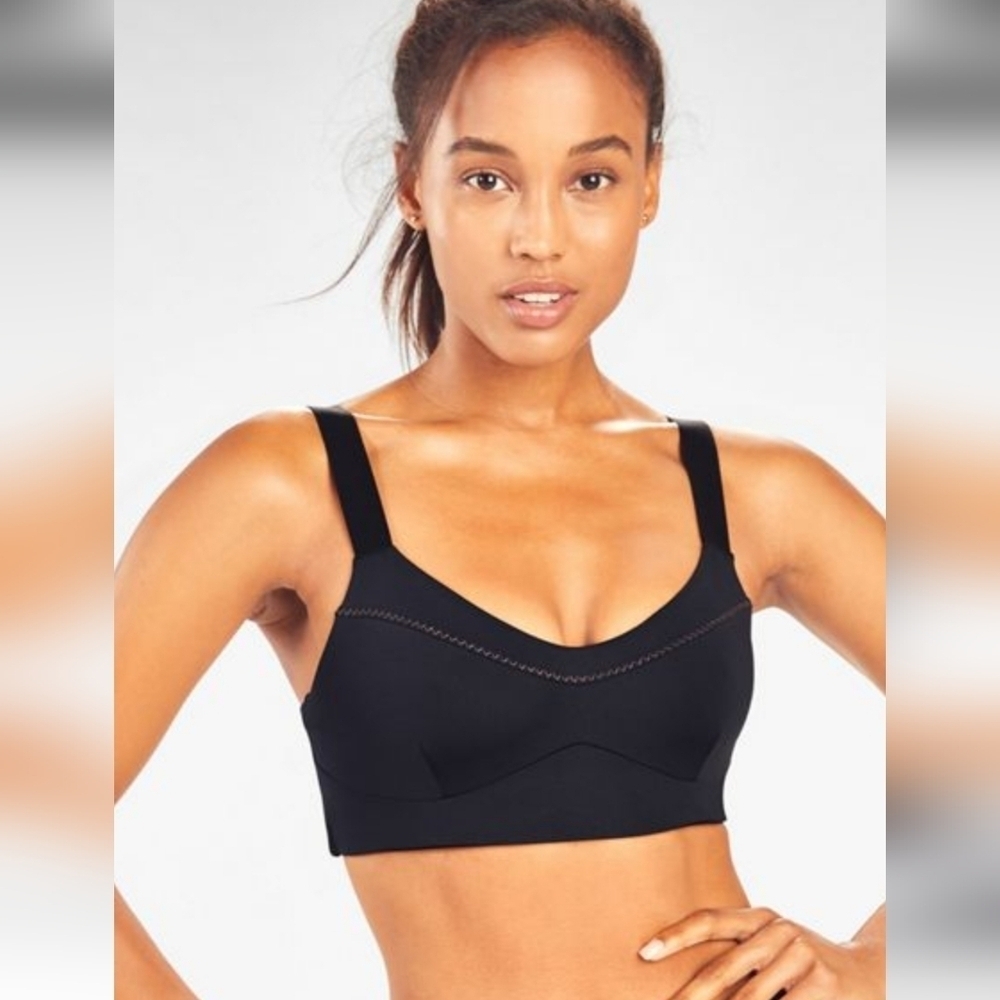 Fabletics Womens Black Joy Medium Impact Sports Workout Bra M